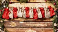 Adventskalender in rot und beige