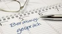 Foto von Kalender mit Termineintragung