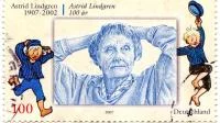Jubiläums-Briefmarke mit einem Portrait  Astrid Lindgrens