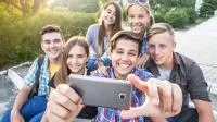 Selfie einer Gruppe Jugendlicher