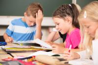 Kinder lernen zusammen