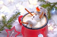 Weihnachtliche heiße Schokolade