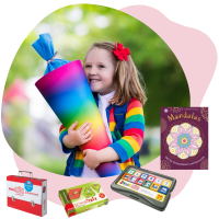 Illustration mit Foto von einem Mädchen mit Schultüte mit Produkten umrandet