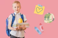 Abbildung eines Jungen mit blauem Schulranzen, einem Stapel Bücher und einem Apfel