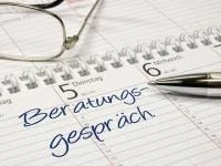 Foto von Kalender mit Termineintragung