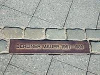 Foto einer Erinnerungstafel für die Berliner Bauer