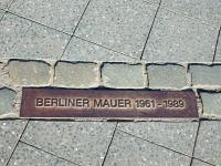 Foto einer Erinnerungstafel für die Berliner Bauer