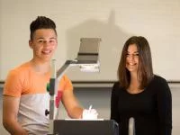 Schüler hält Prösentation
