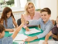 Lerngruppe mit Lehrerin